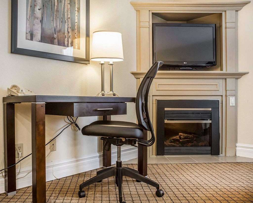 Four Points By Sheraton Hamilton - Stoney Creek Номер фото